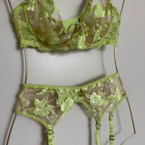 Honey Birdette Whitney Lime Green Lace Bra & Garter Belt Set (34D / XS) - Picture 2 of 7